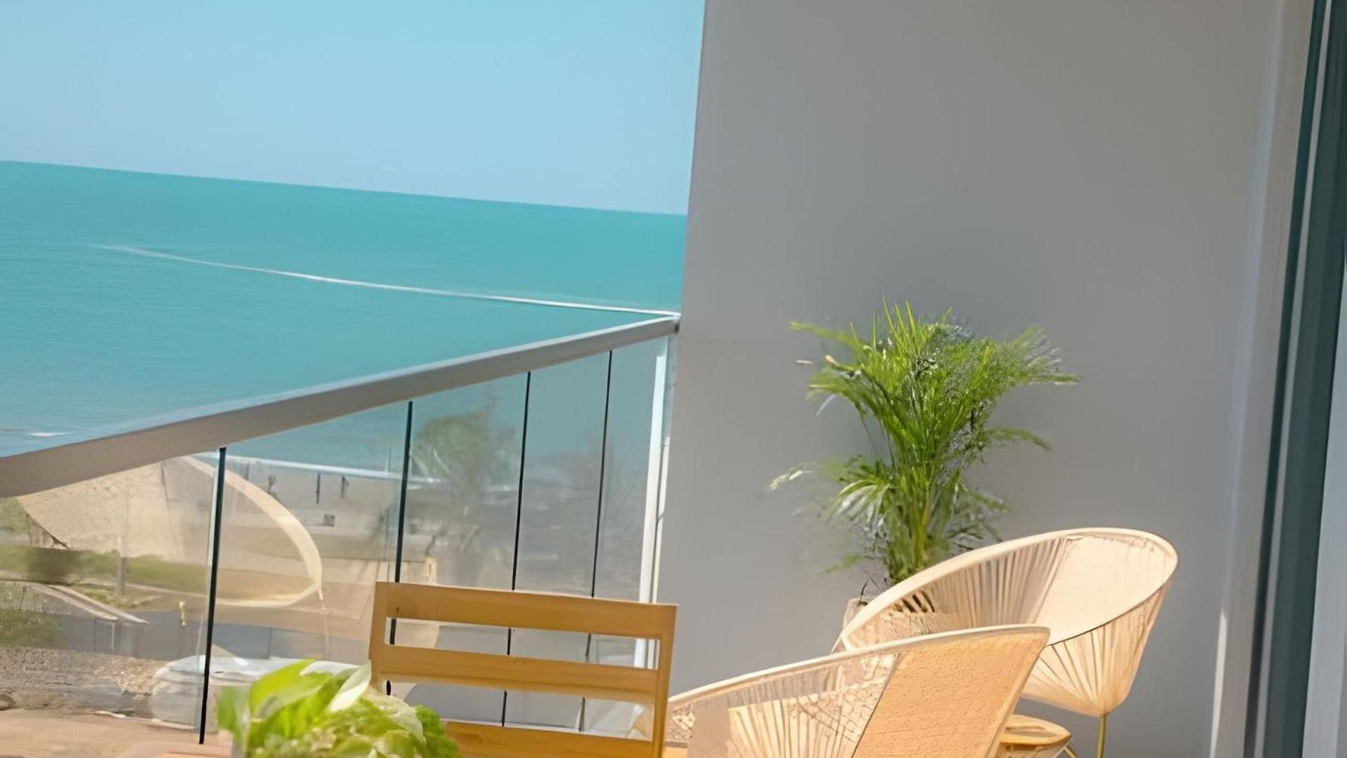 Apartamento M Kai Premium | 2 Suites, Vista Mar + Salida Playa *